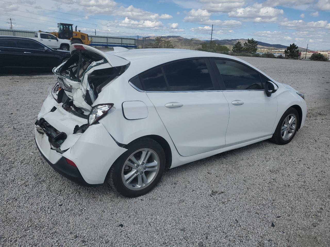 2017 Chevrolet Cruze Lt - Image 3