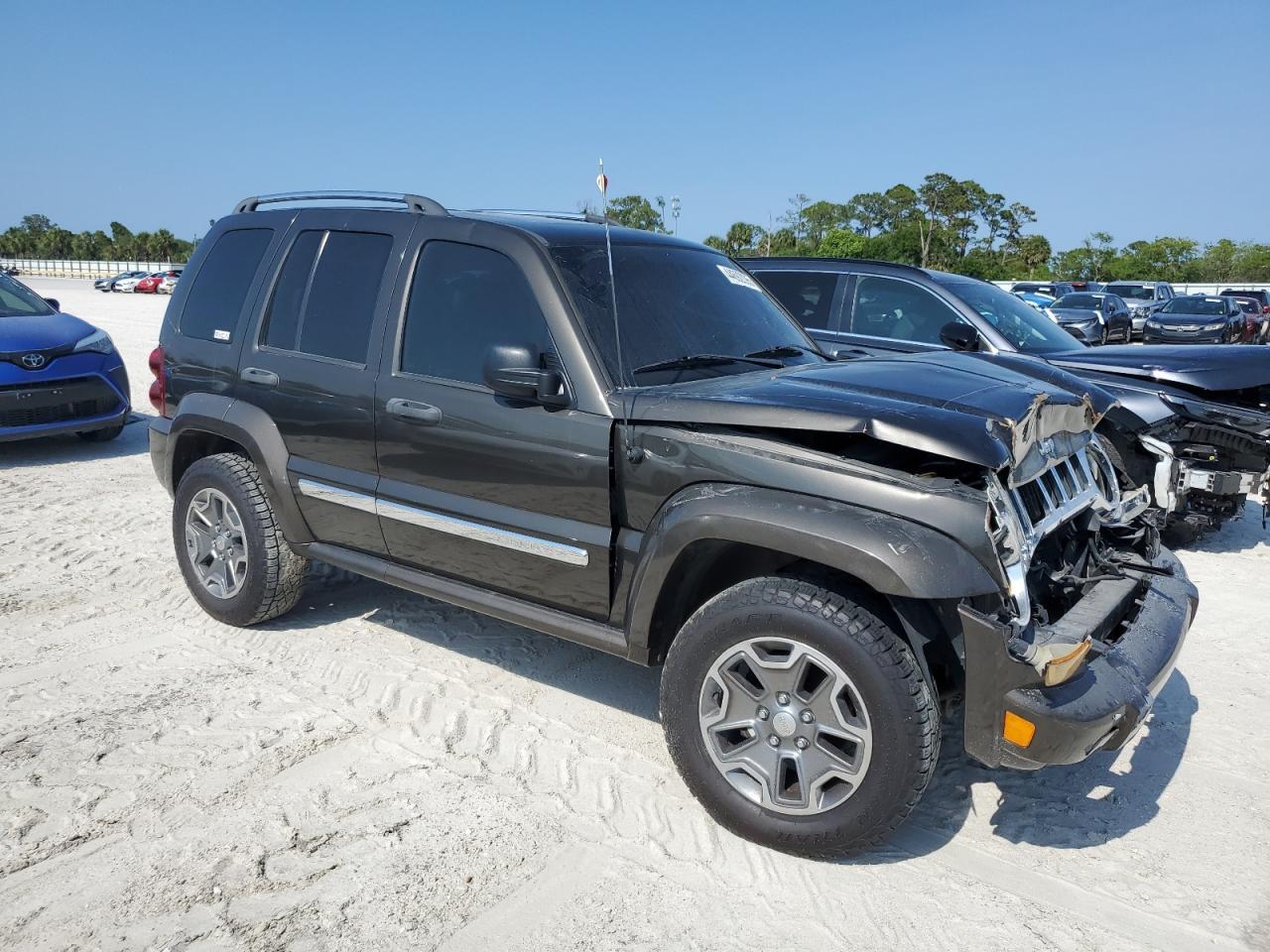 2005 Jeep Liberty Limited - Фото 4