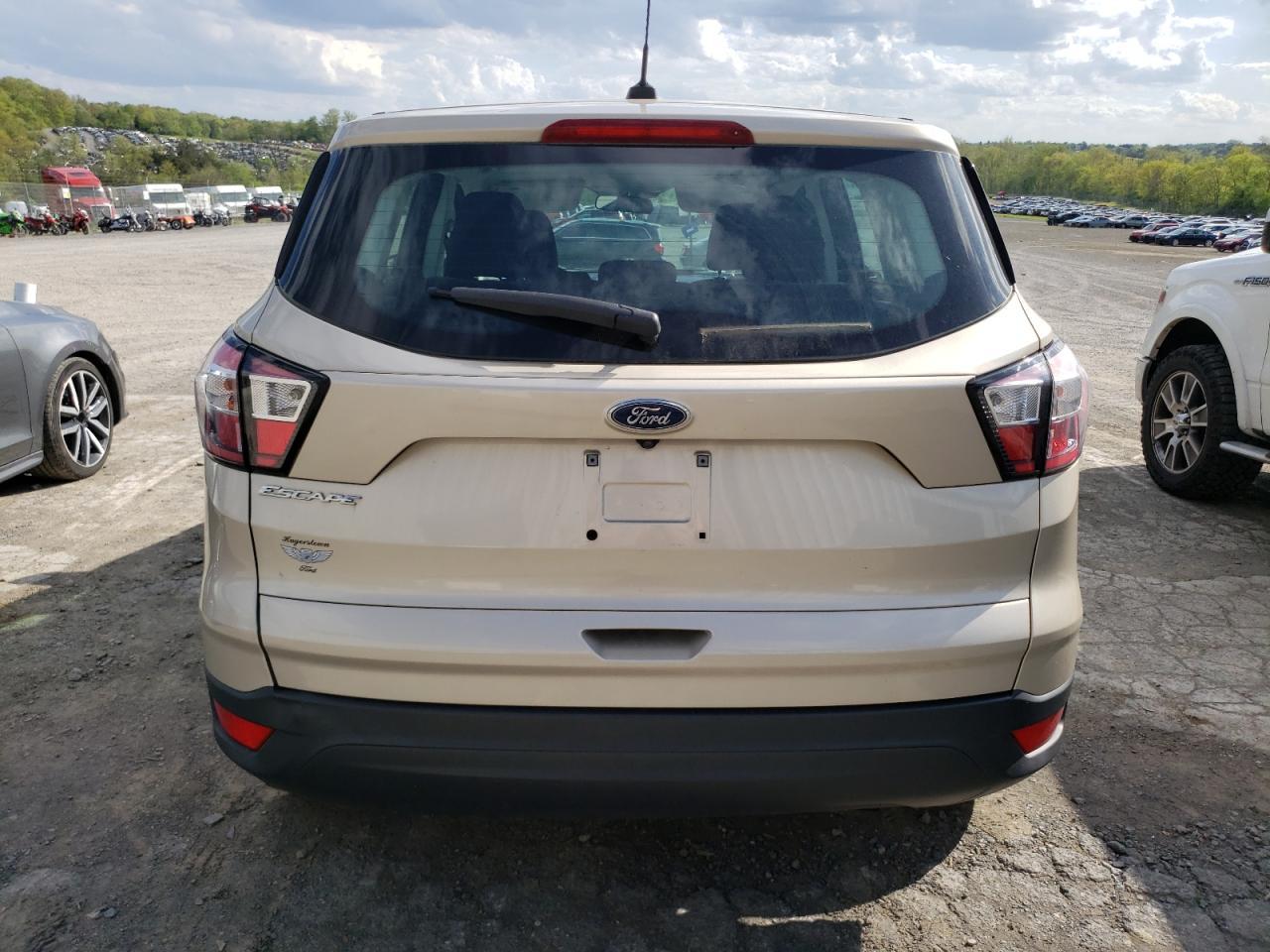 2017 Ford Escape S - Фото 6