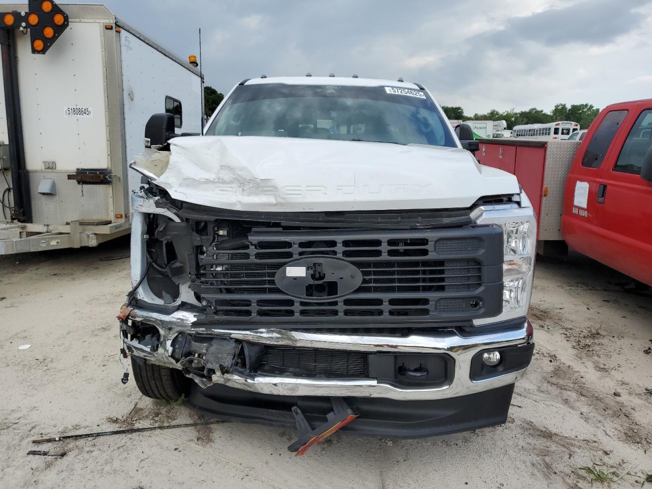 2024 Ford F350 Super Duty - Image 5