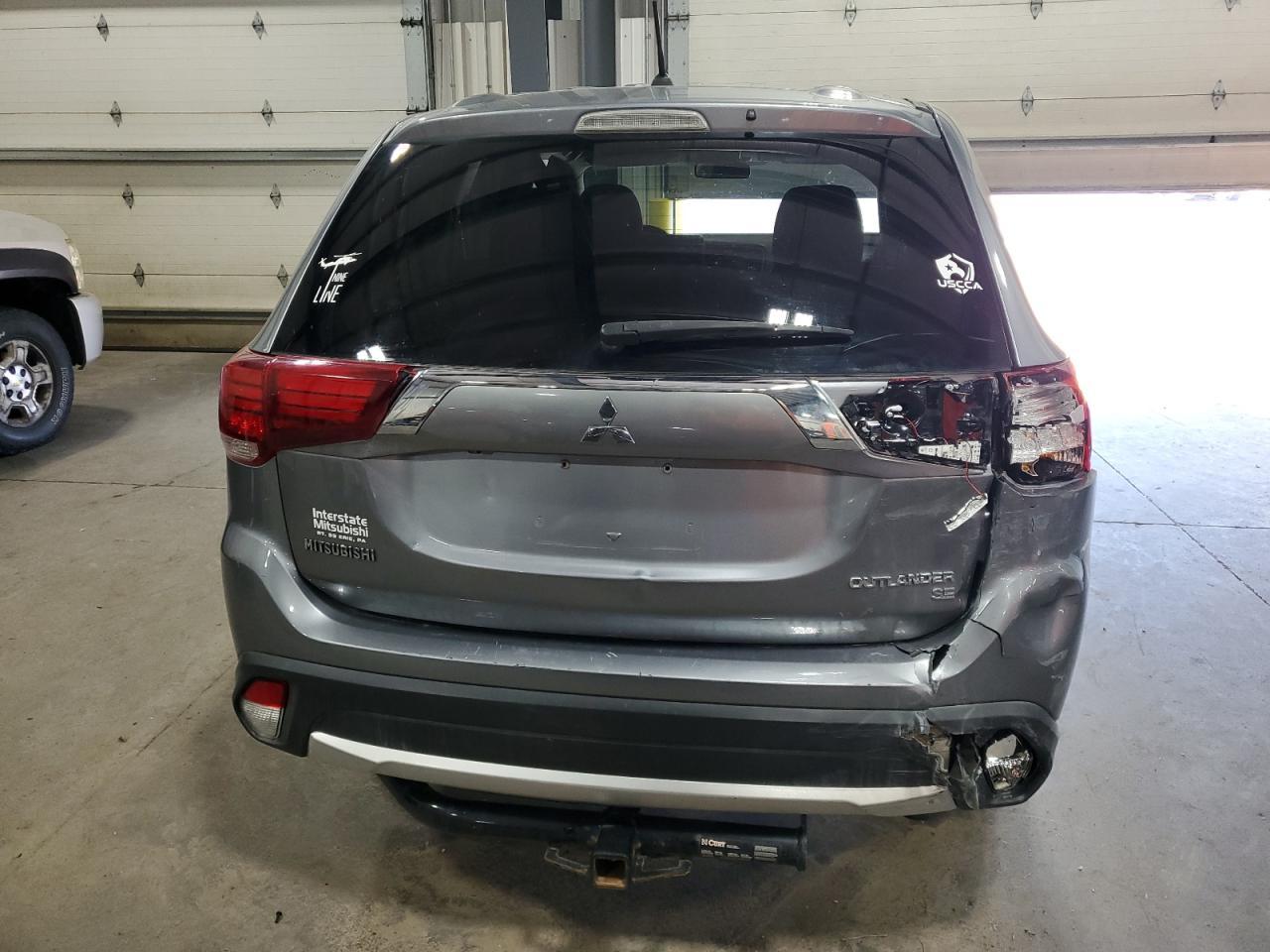 2016 Mitsubishi Outlander Se - Image 6