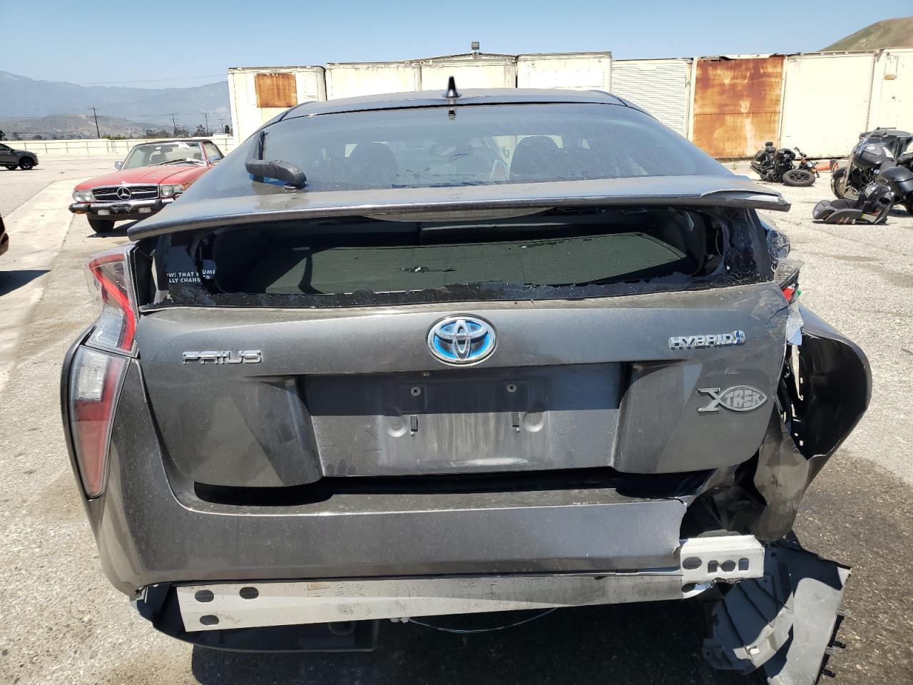 2017 Toyota Prius - Фото 6