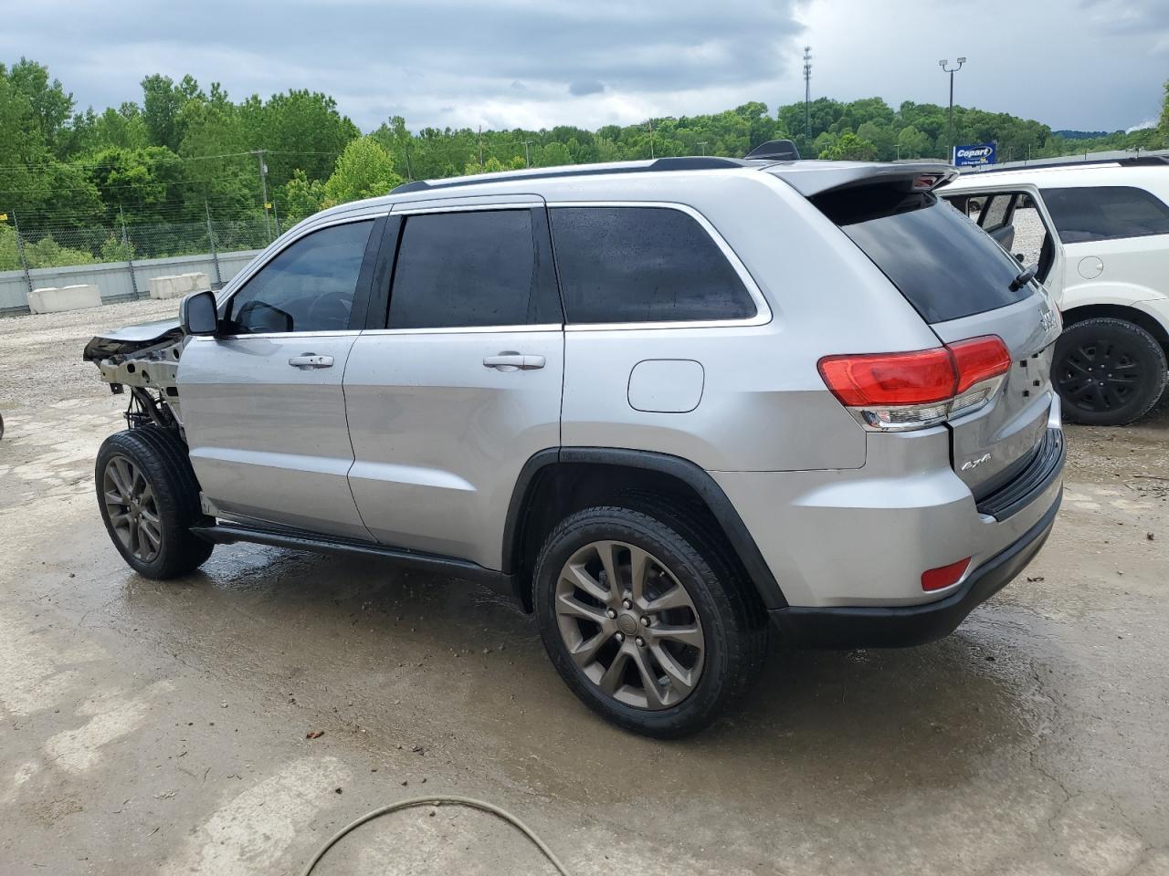 2015 Jeep Grand Cherokee Laredo - Фото 2
