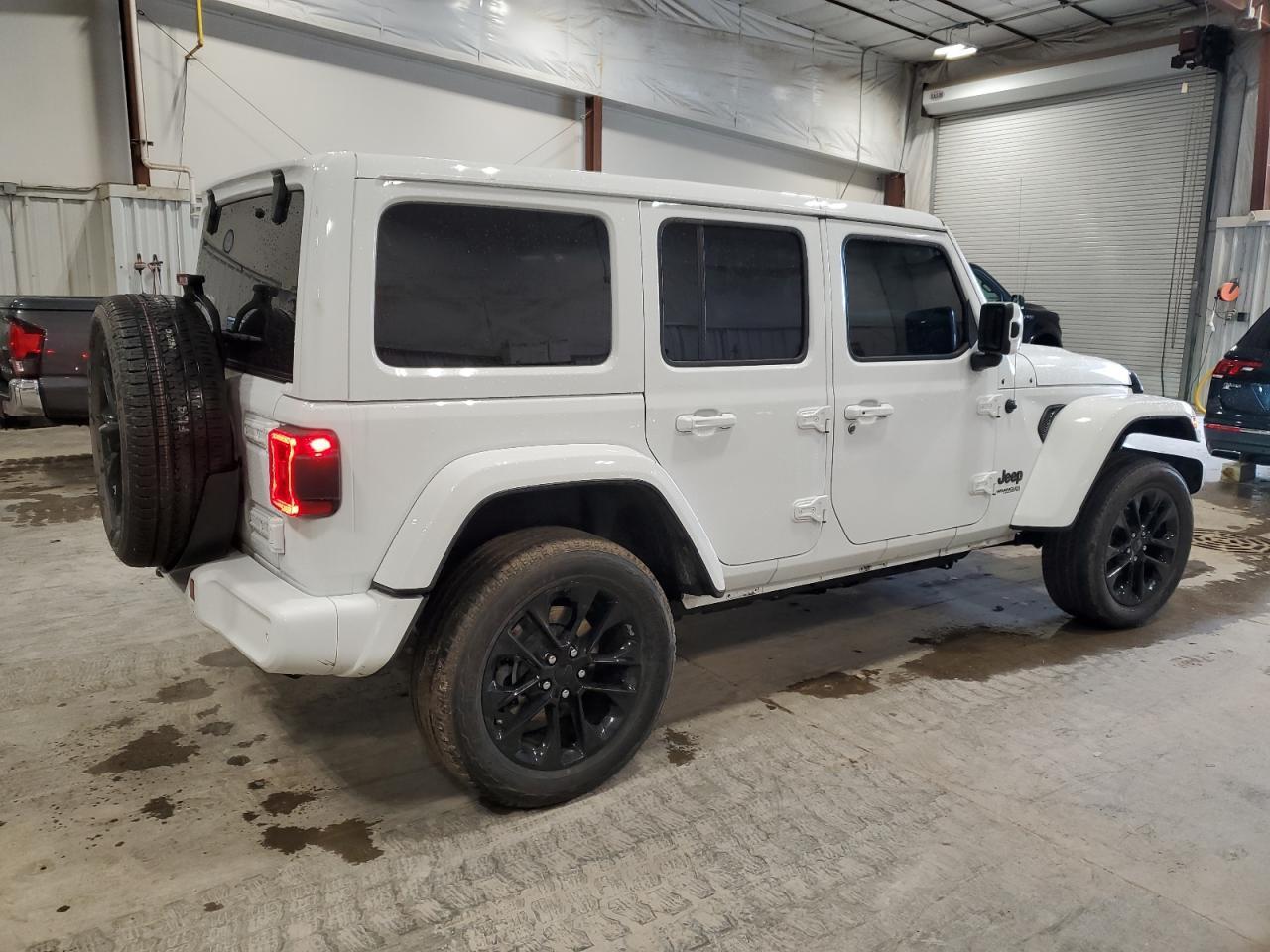 2021 Jeep Wrangler Unlimited Sahara - Image 3