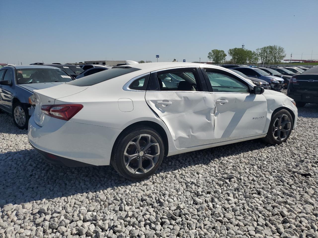 2020 Chevrolet Malibu Lt - Image 3