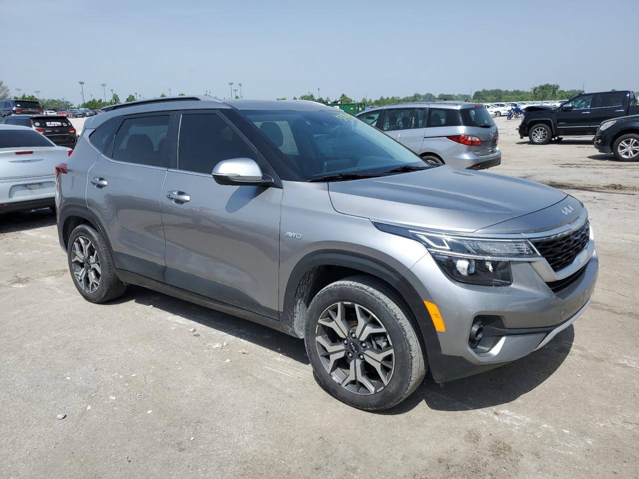 2023 Kia Seltos Ex - Image 4