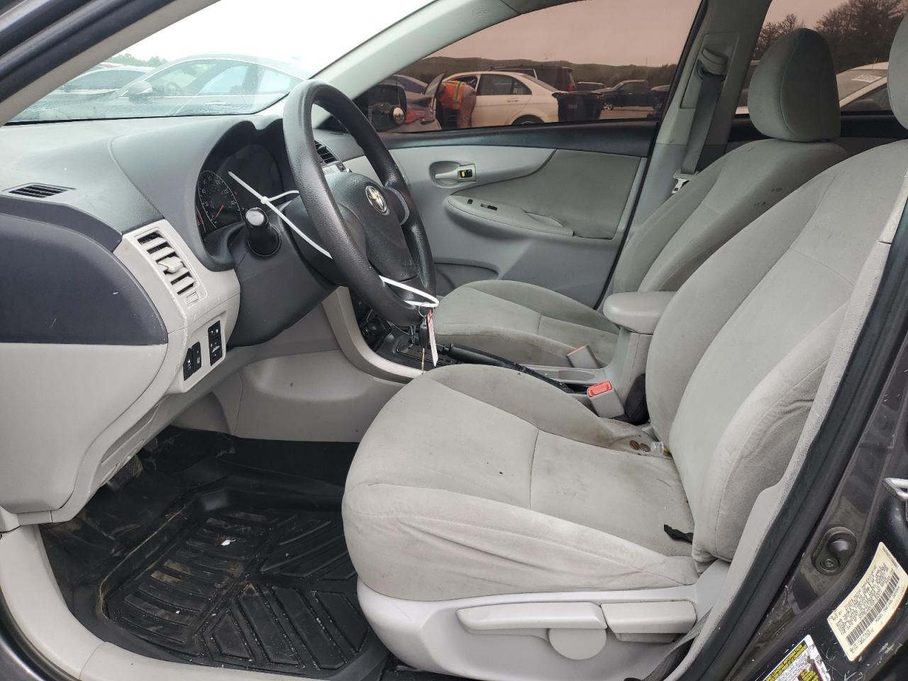 2013 Toyota Corolla Base - Фото 7
