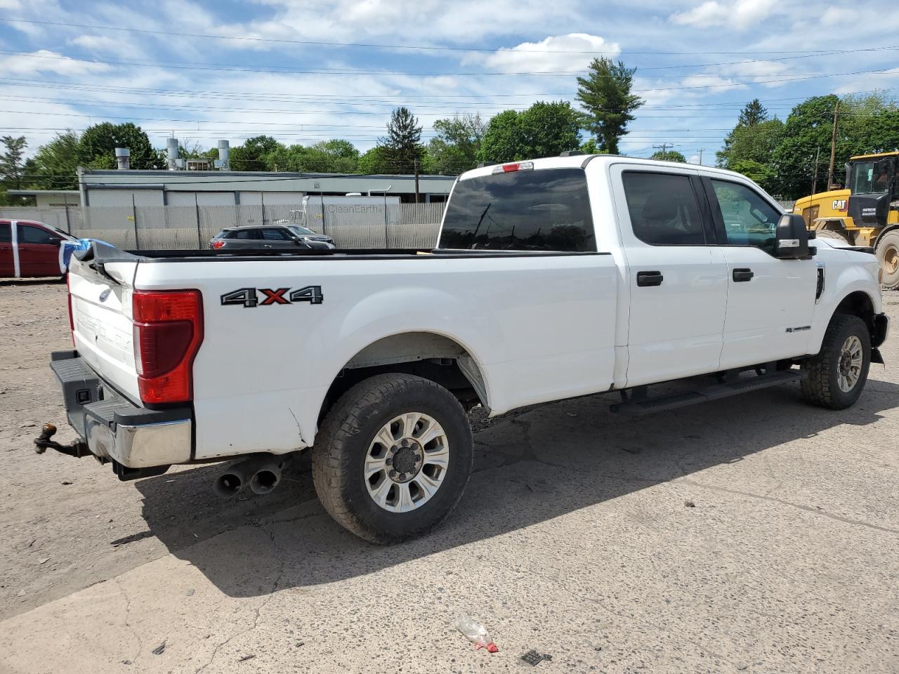 2022 Ford F250 Super Duty - Image 3