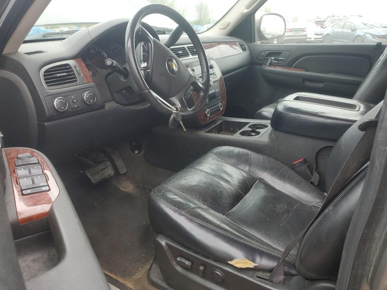 2007 Chevrolet Suburban K1500 - Image 7