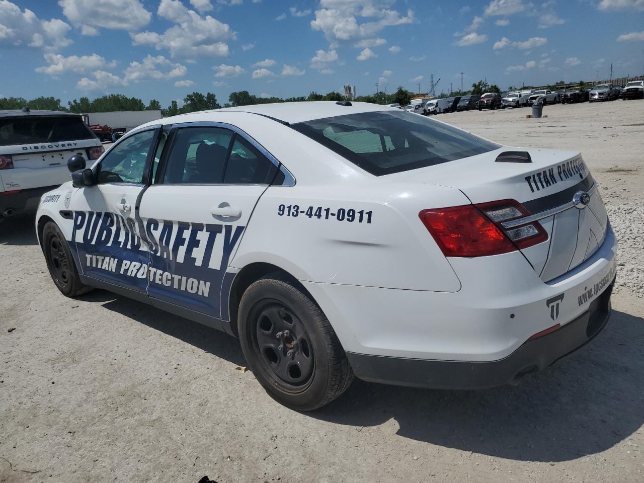 2017 Ford Taurus Police Interceptor - Image 2