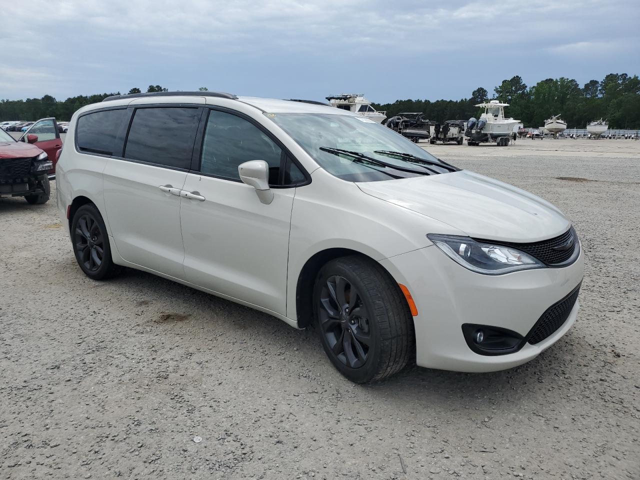 2020 Chrysler Pacifica Touring L - Image 4