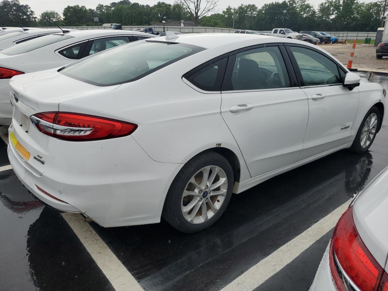 2019 Ford Fusion Se - Фото 3