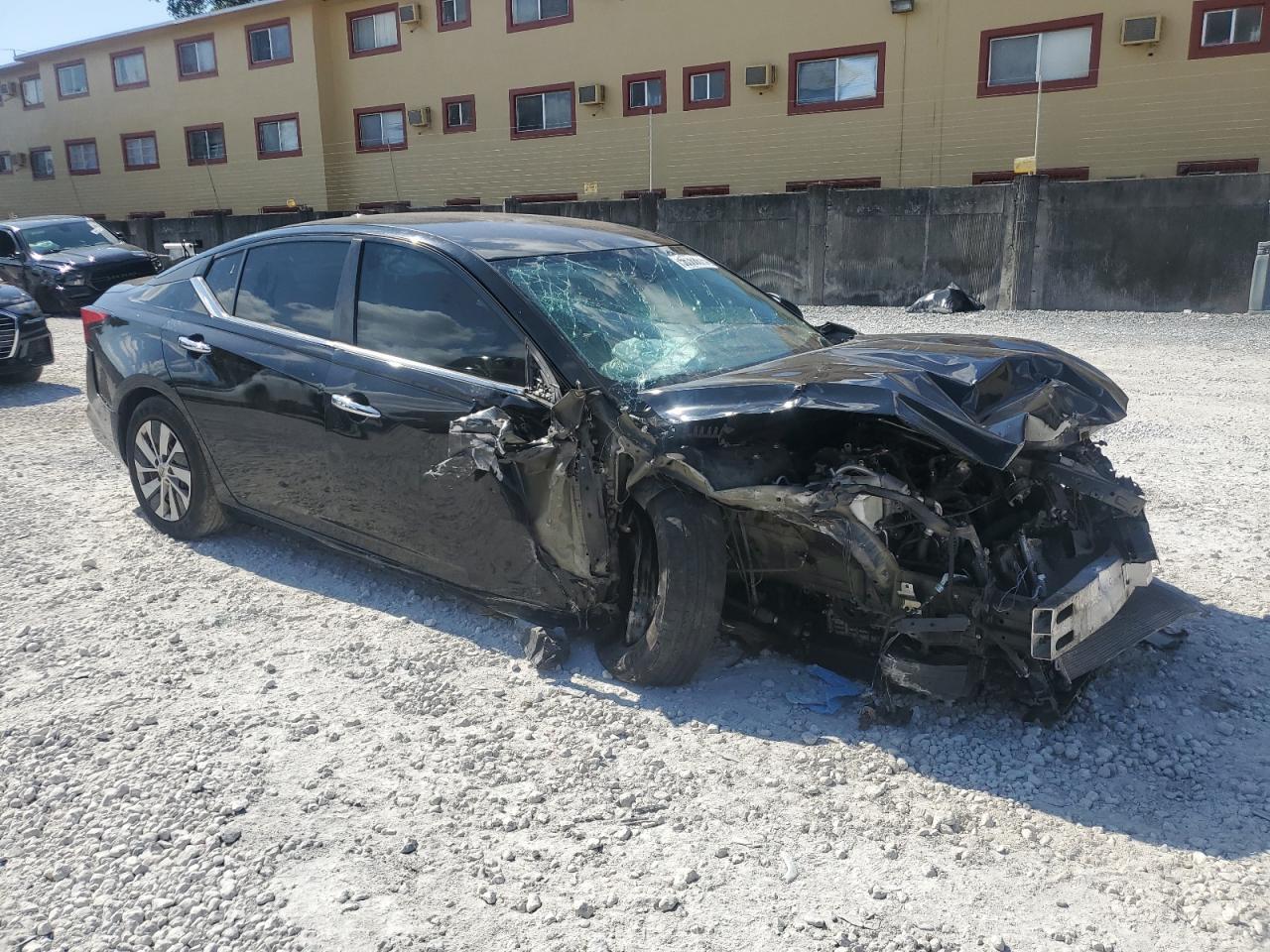 2019 Nissan Altima S - Фото 4