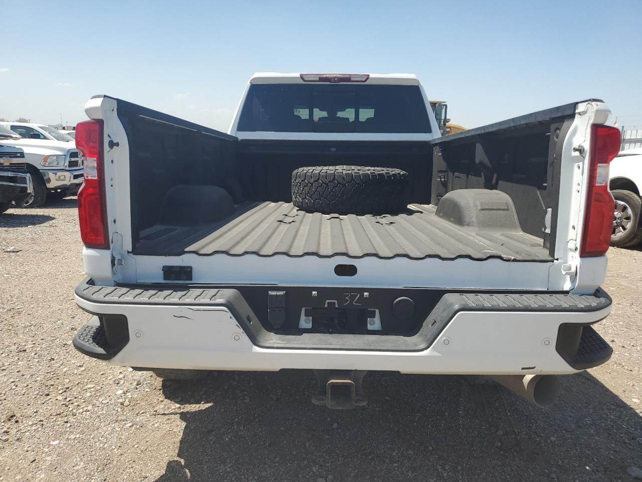 2022 Chevrolet Silverado K2500 High Country - Фото 6