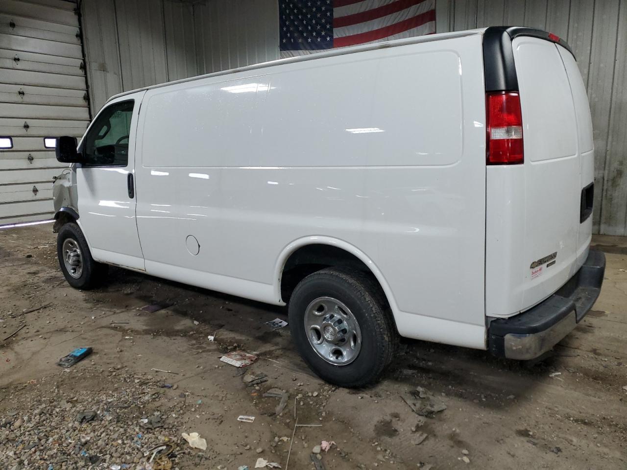 2016 Chevrolet Express G2500 - Image 2