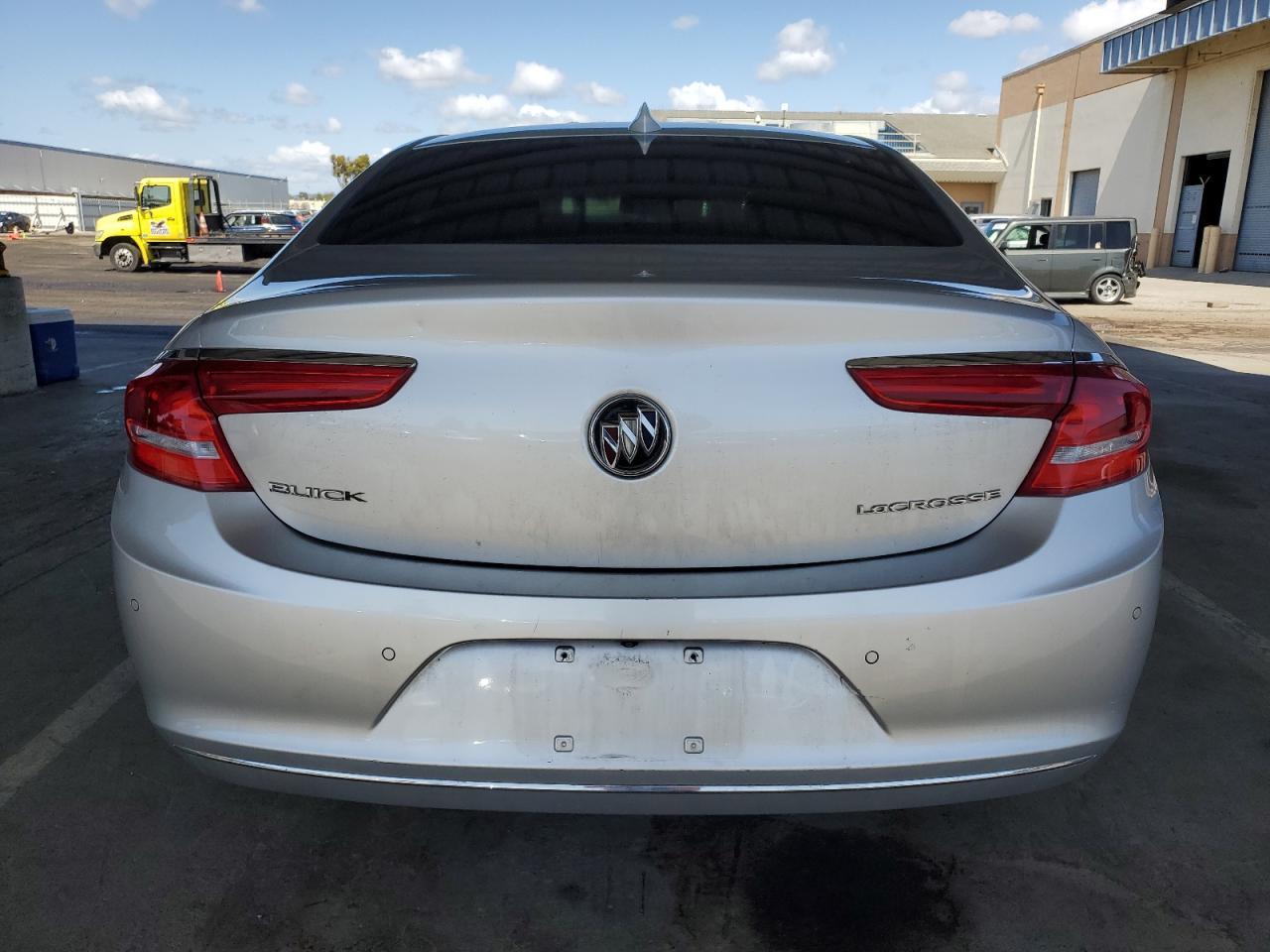 2018 Buick Lacrosse Premium - Image 6