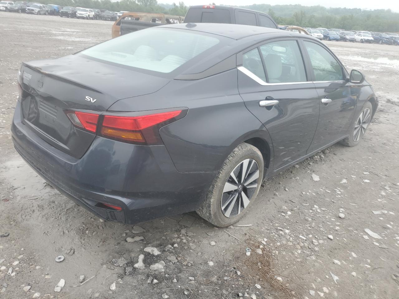 2021 Nissan Altima Sv - Image 3