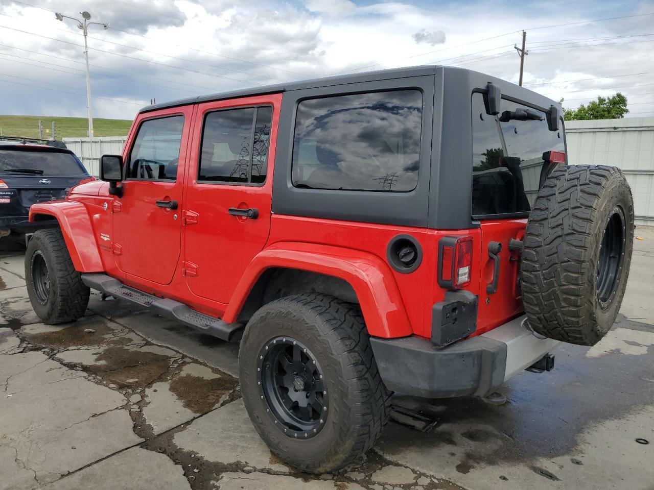 2014 Jeep Wrangler Unlimited Sahara - Image 2