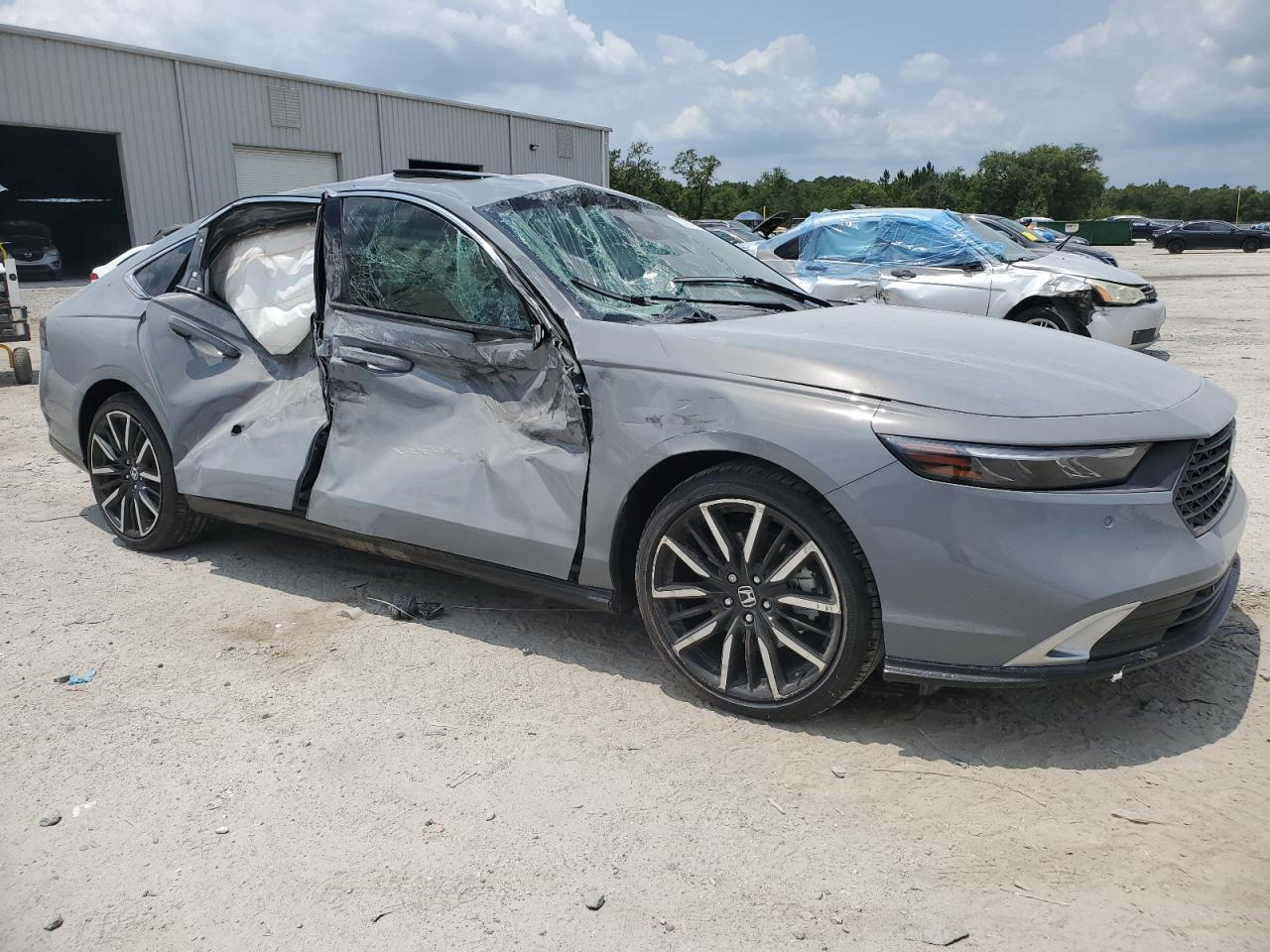 2024 Honda Accord Touring Hybrid - Image 4