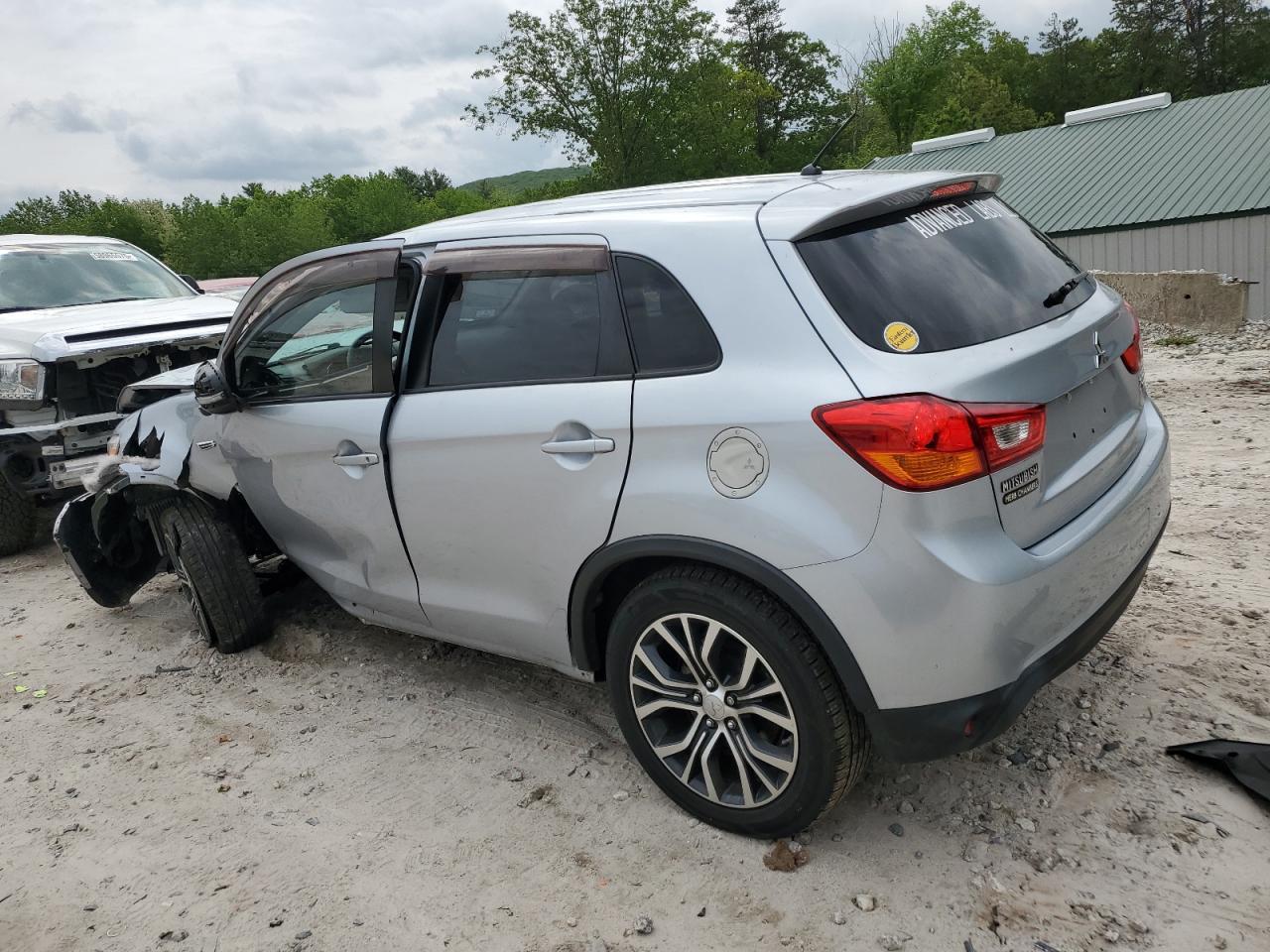 2016 Mitsubishi Outlander Sport Es - Фото 2