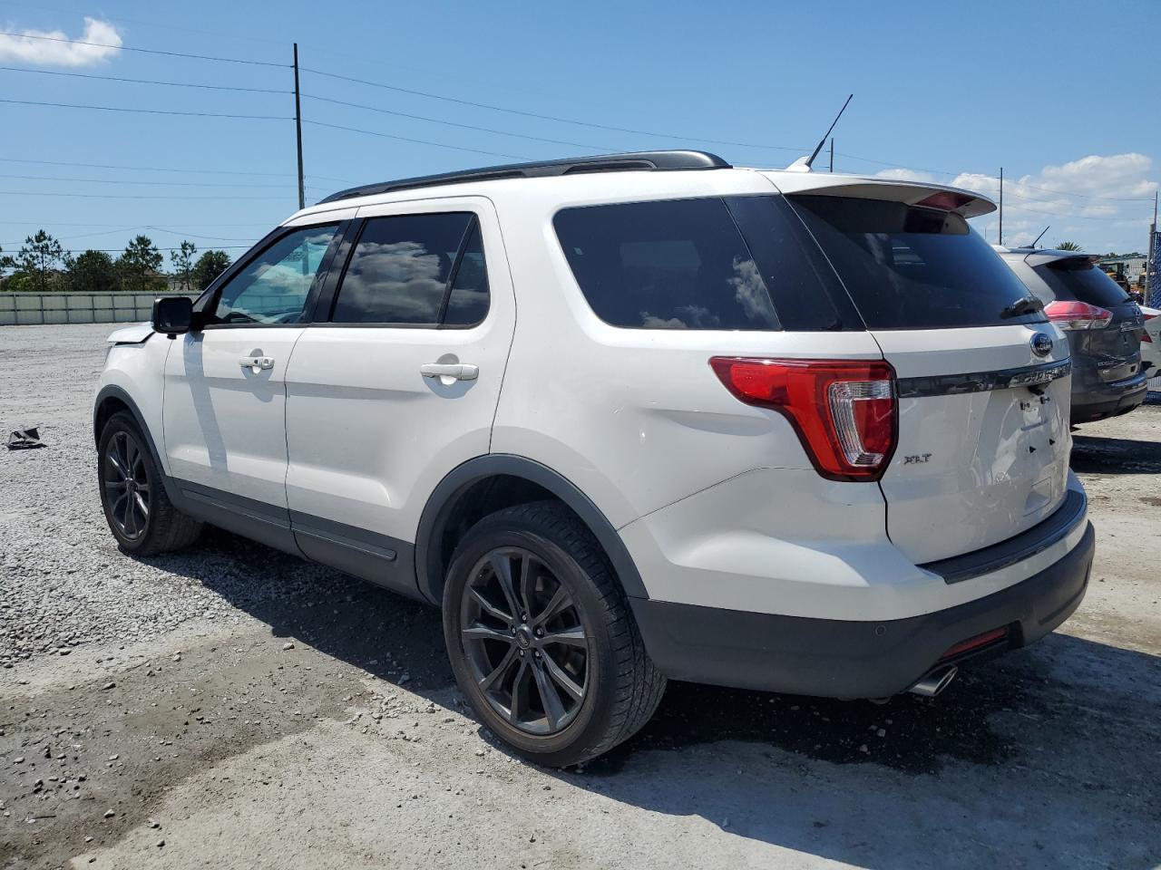 2019 Ford Explorer Xlt - Image 2