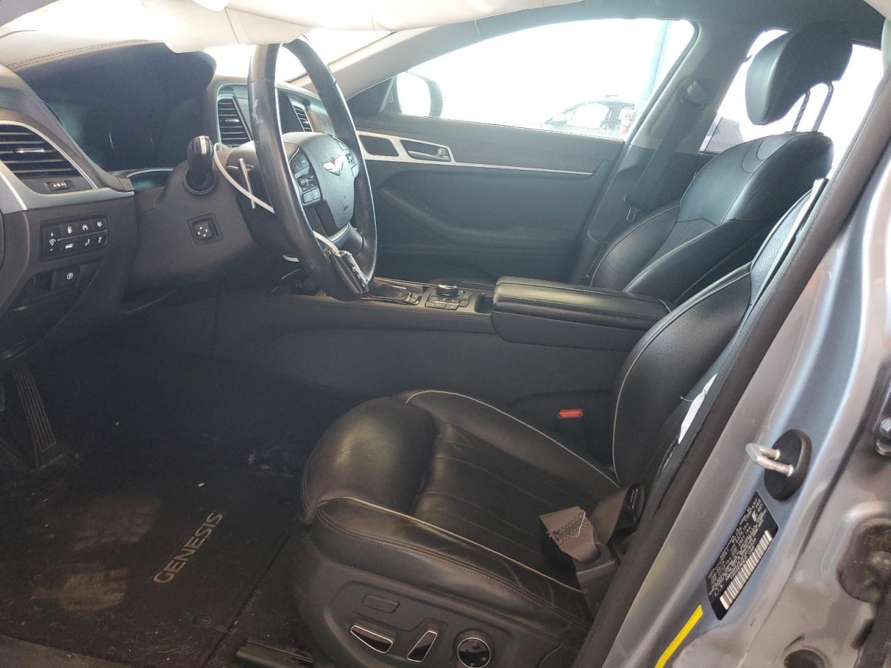 2015 Hyundai Genesis 3.8L - Фото 7