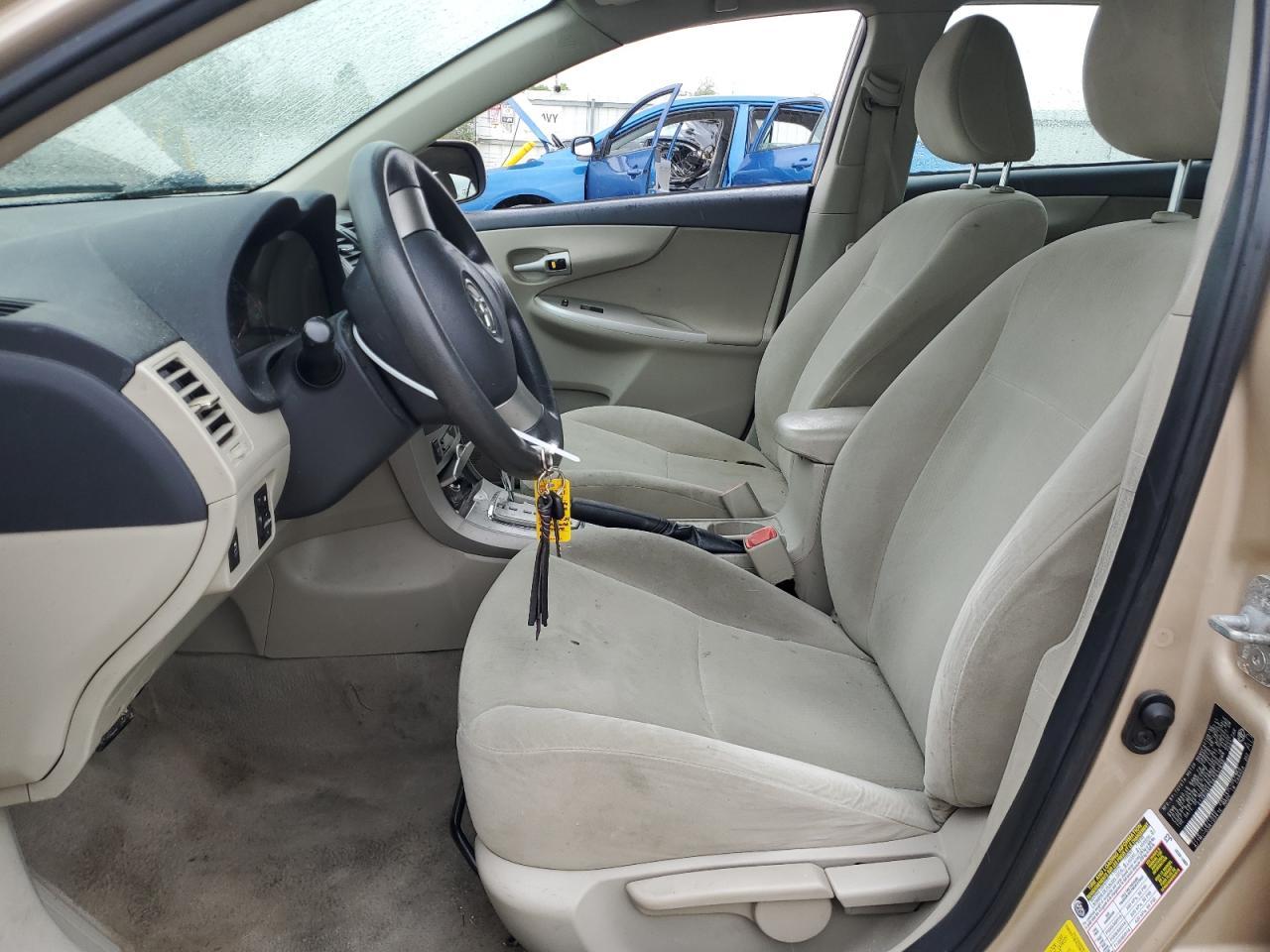 2011 Toyota Corolla Base - Фото 7