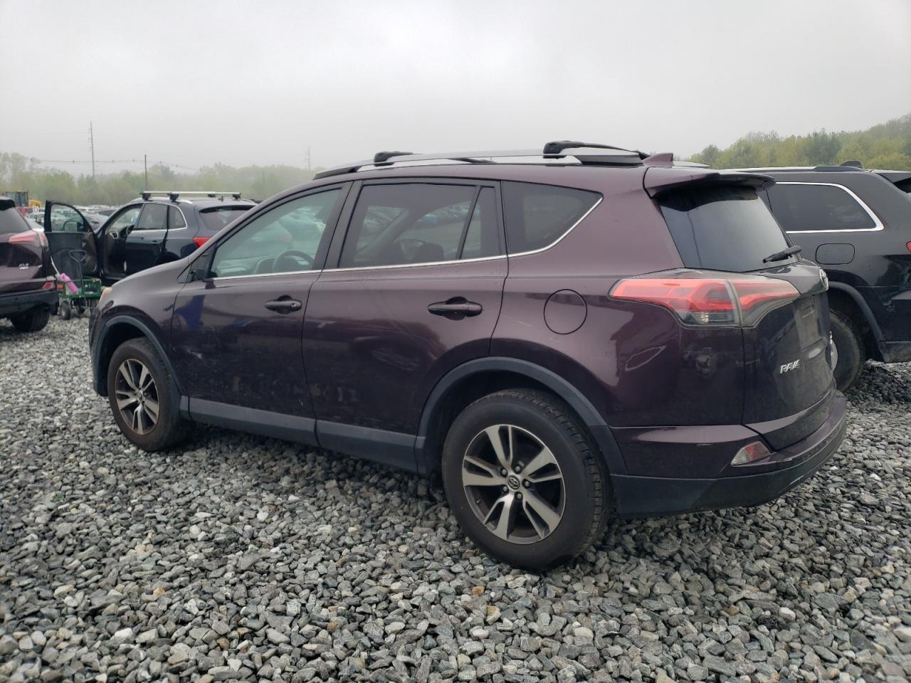 2017 Toyota Rav4 Xle - Фото 2