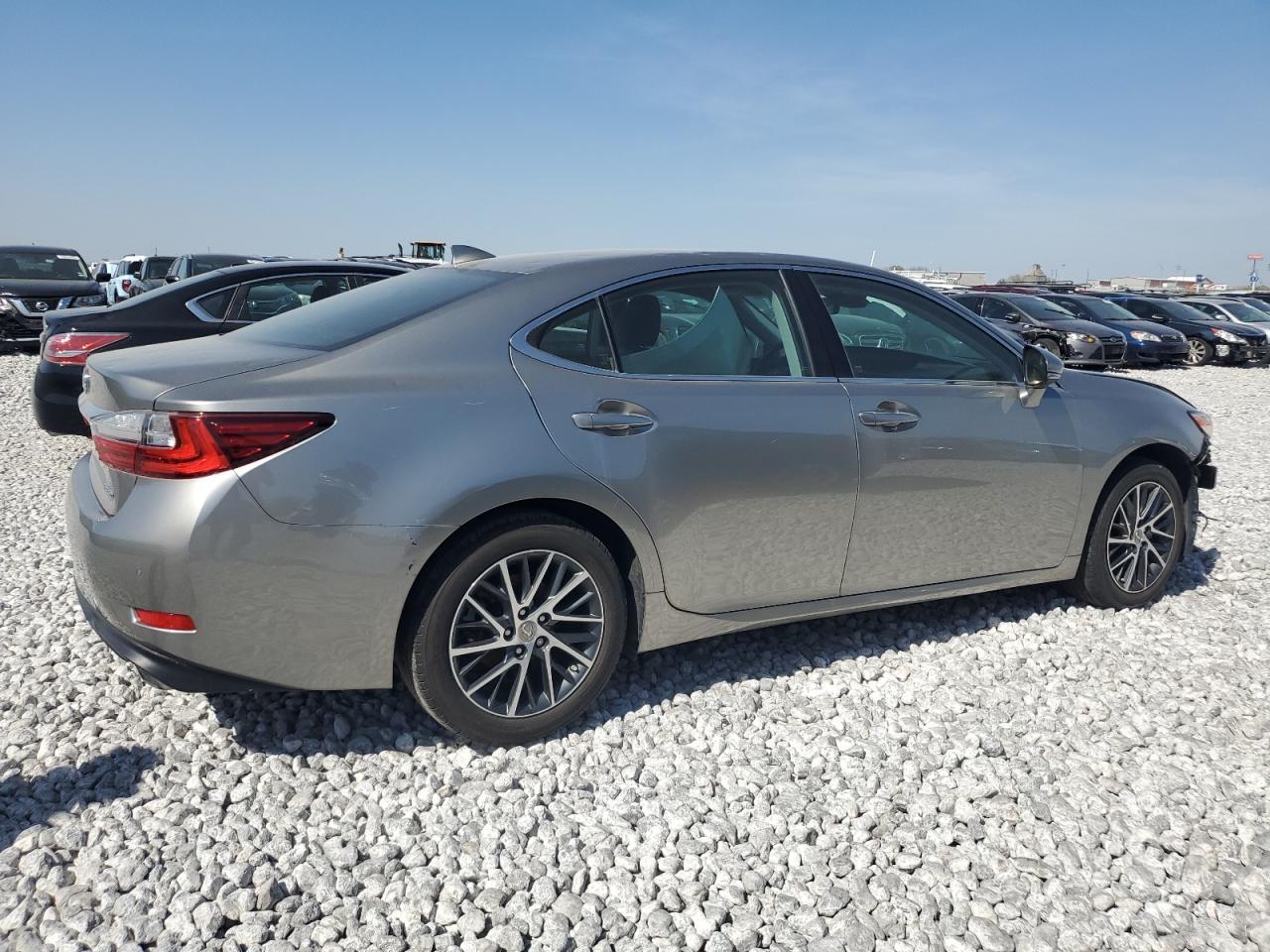 2017 Lexus Es 350 - Фото 3