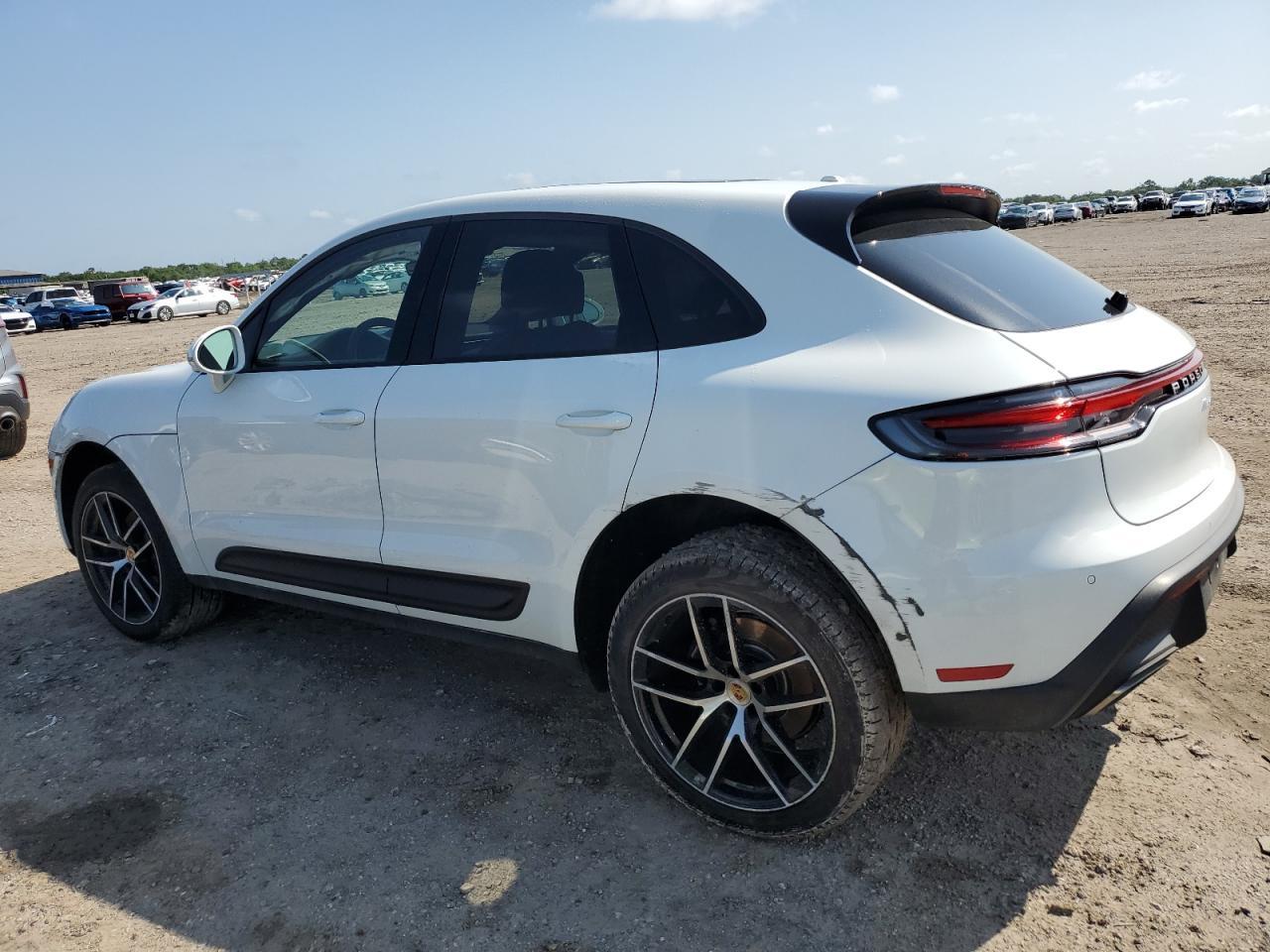 2025 Porsche Macan Base - Фото 2