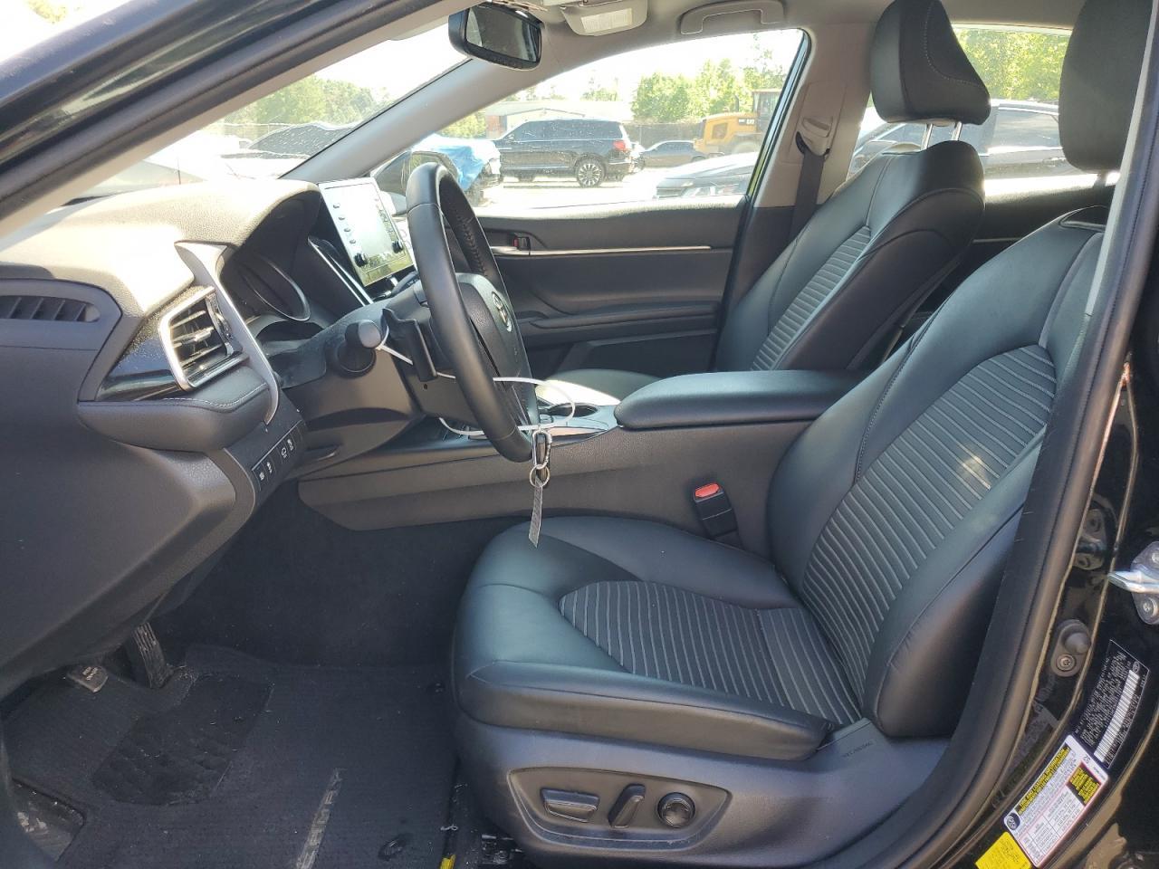 2022 Toyota Camry Se - Фото 7