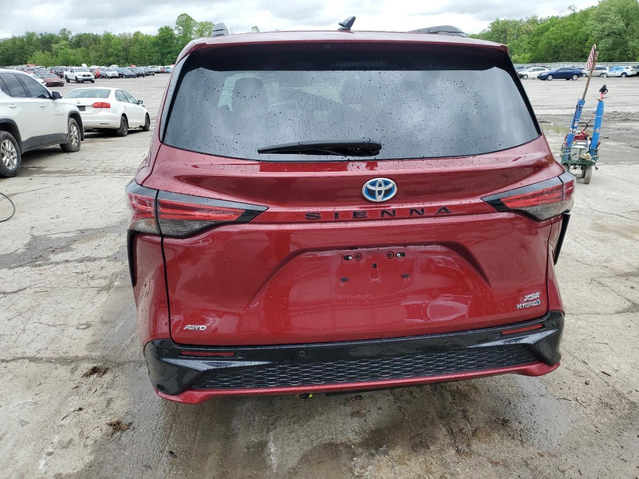 2022 Toyota Sienna Xse - Image 6