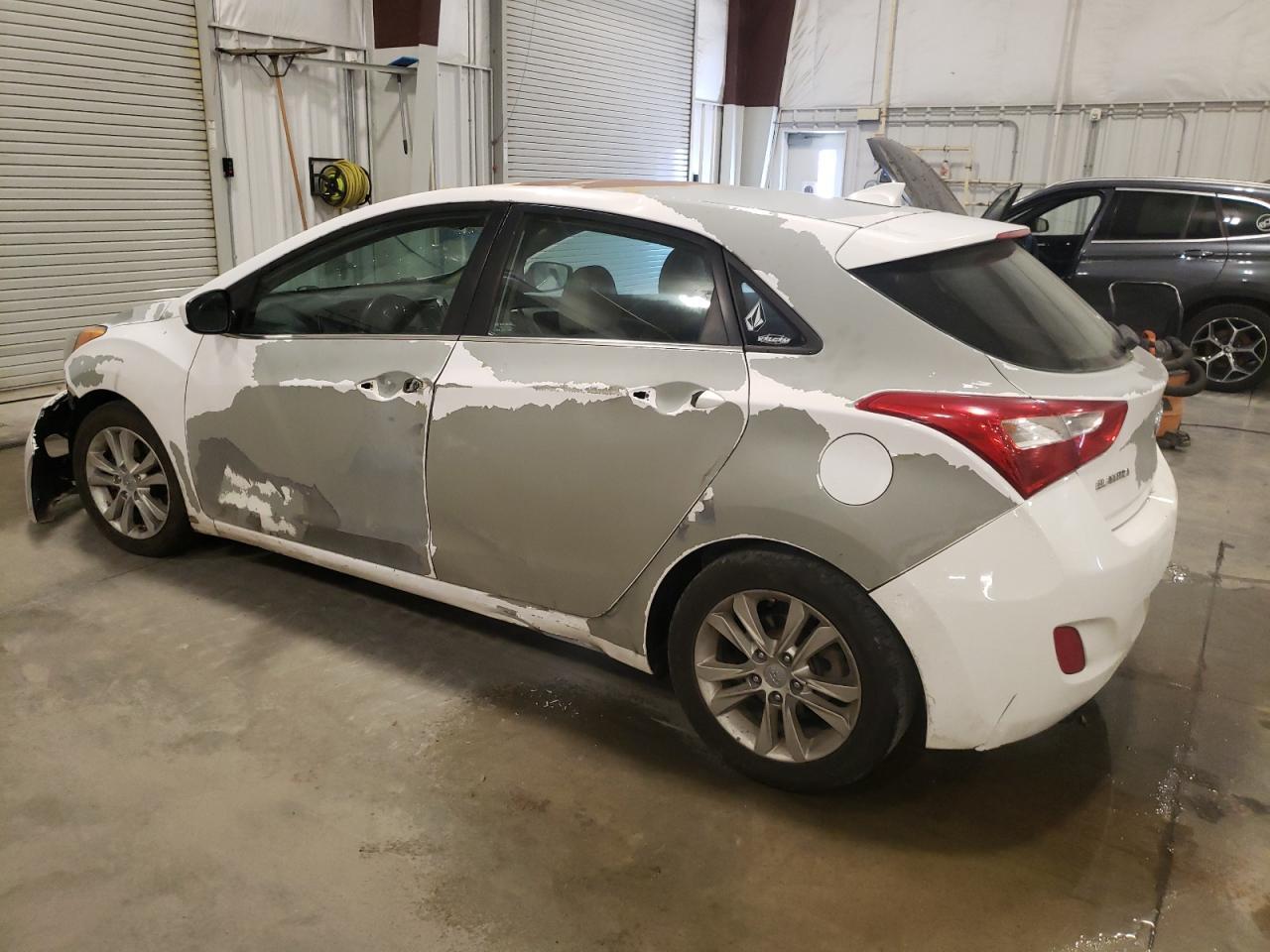 2013 Hyundai Elantra Gt - Image 2