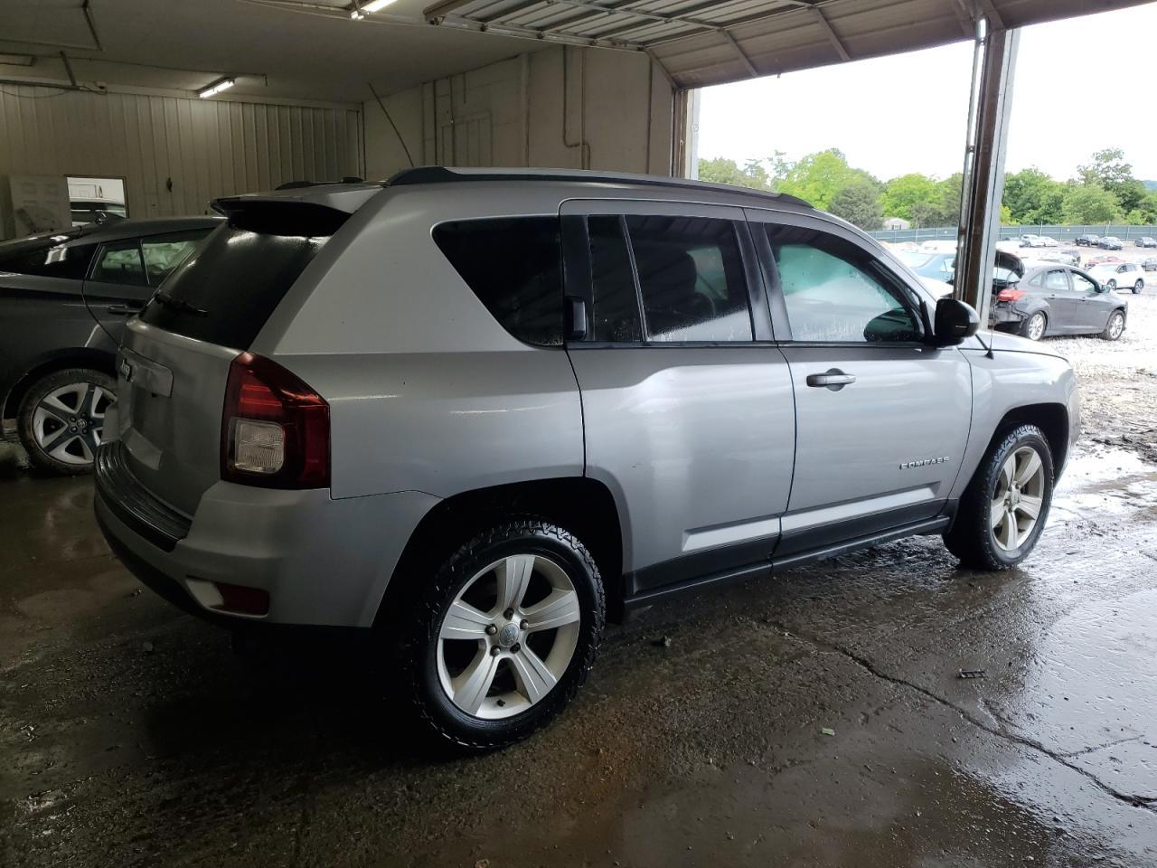 2017 Jeep Compass Sport - Image 3