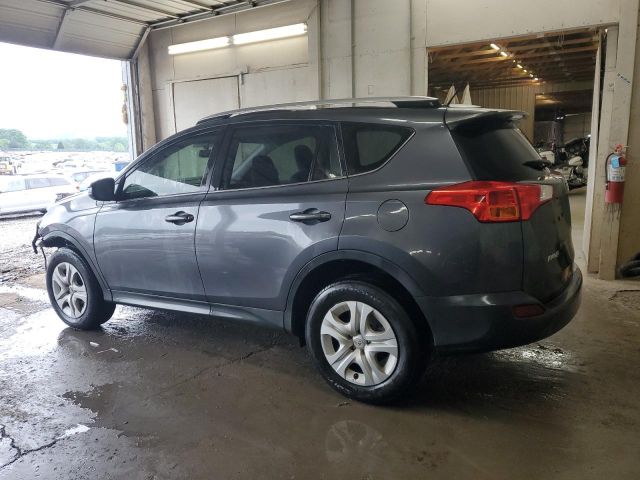 2015 Toyota Rav4 Le - Фото 2