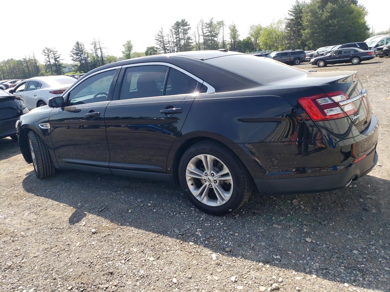 2017 Ford Taurus Se - Image 2