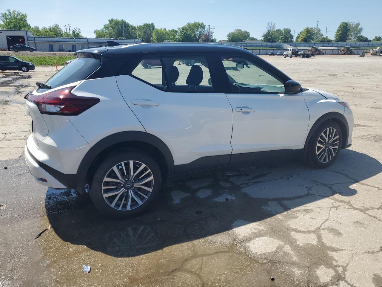 2024 Nissan Kicks Sv - Image 3