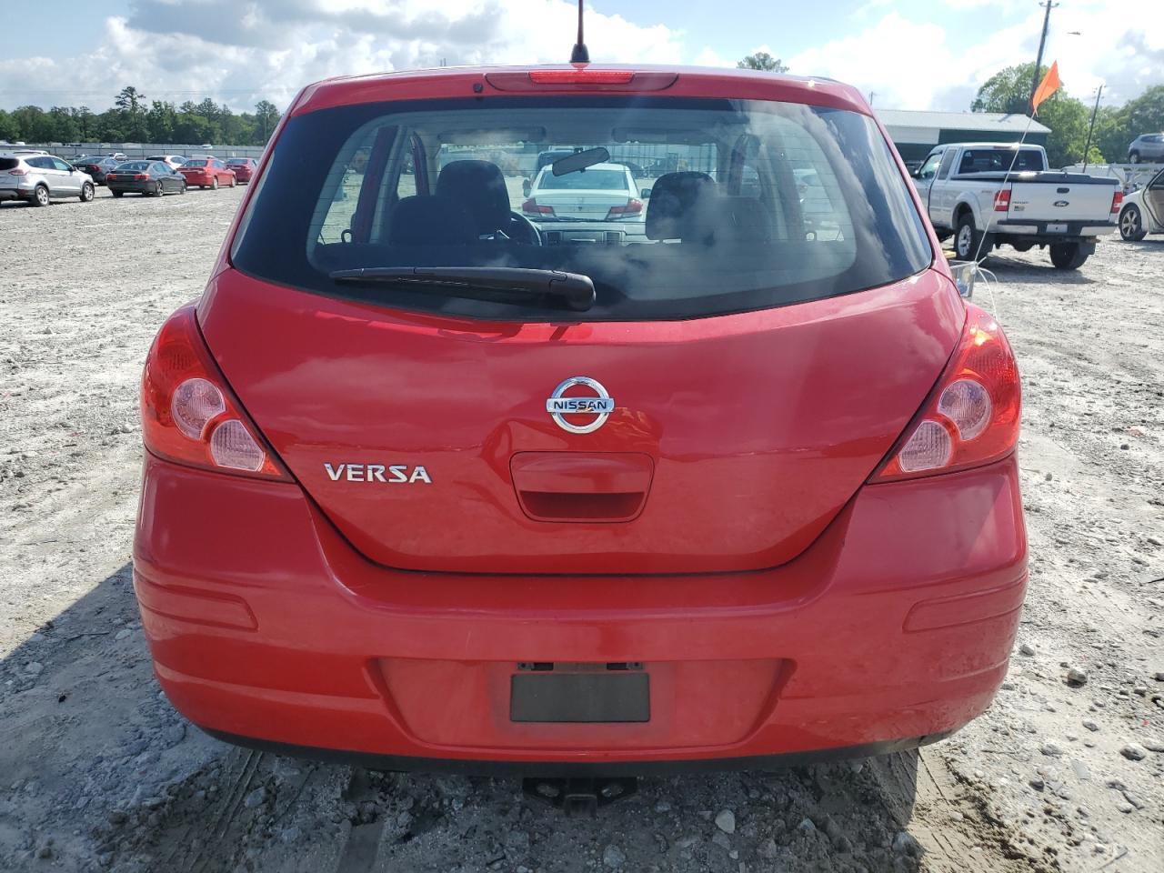2010 Nissan Versa S - Фото 6