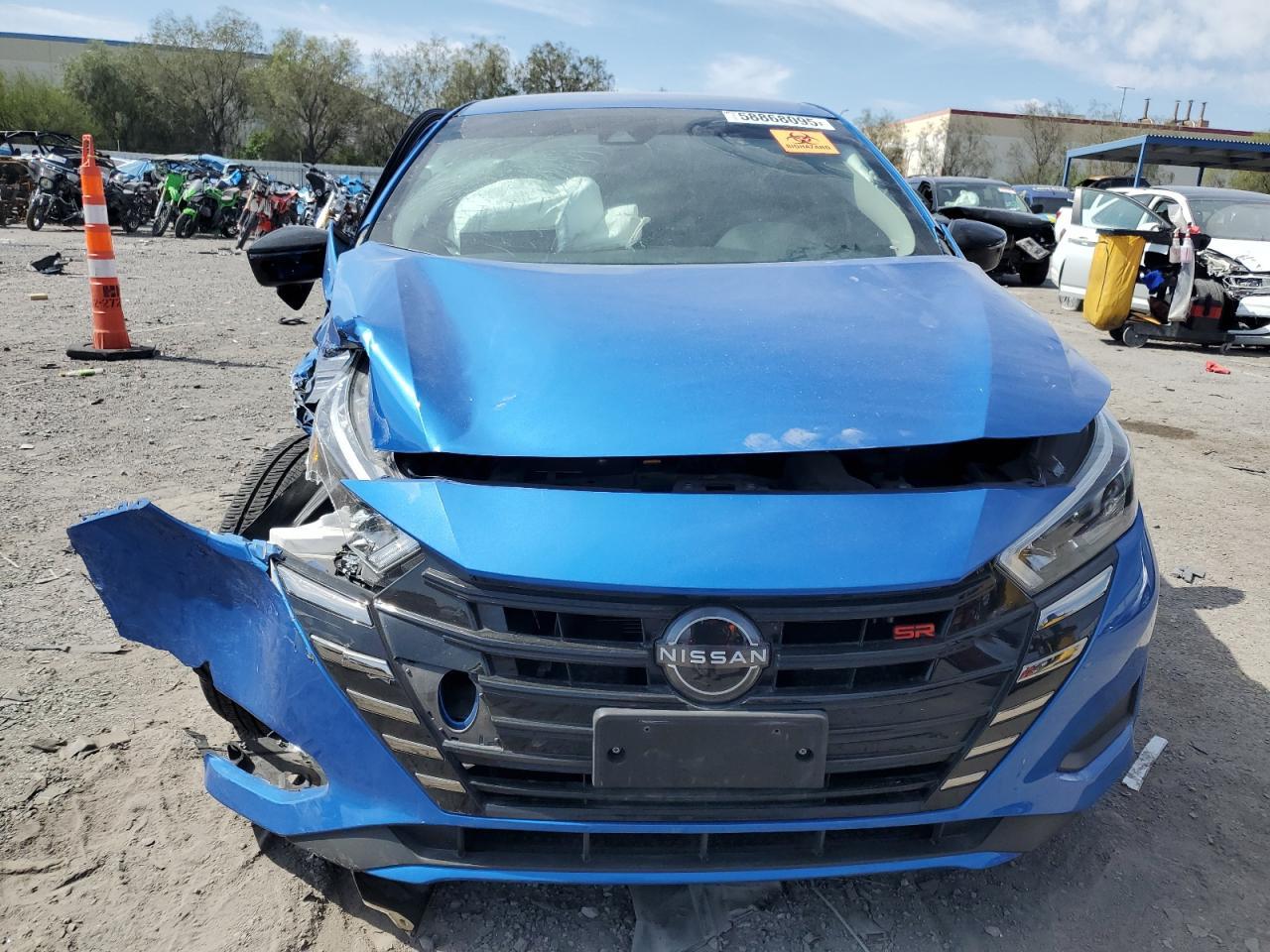 2023 Nissan Versa Sr - Image 5