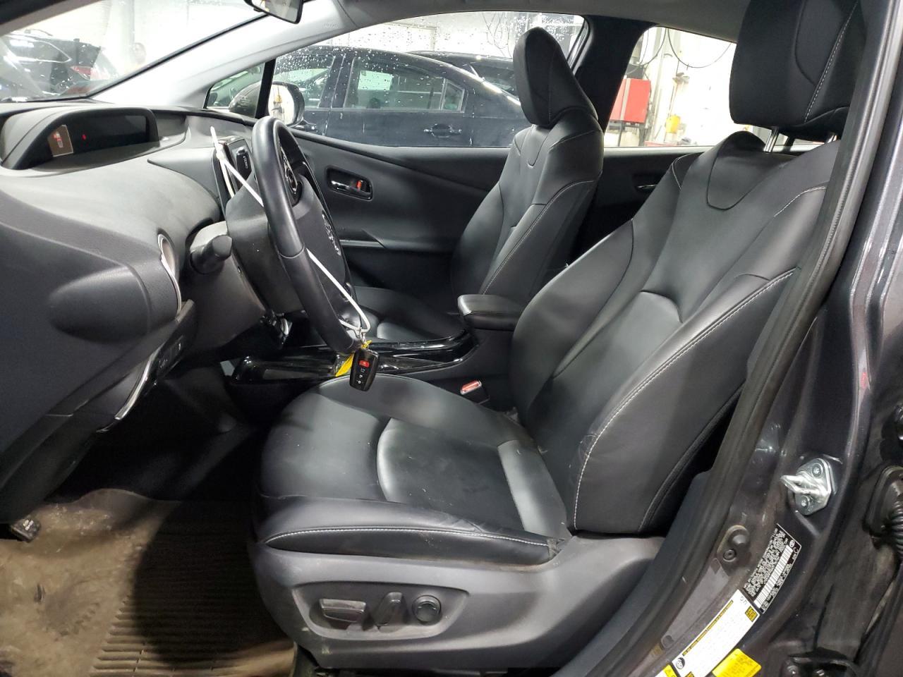 2021 Toyota Prius Prime Le - Фото 7