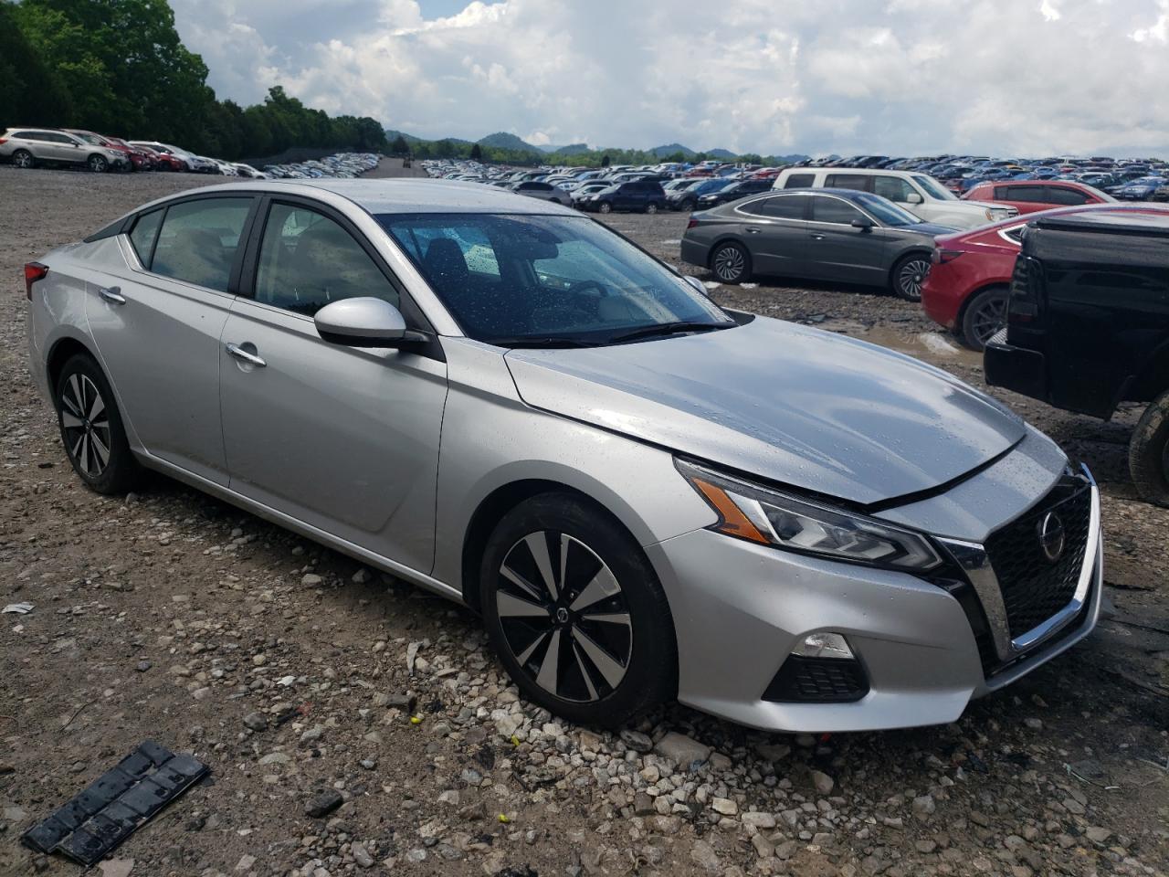 2022 Nissan Altima Sv - Image 4