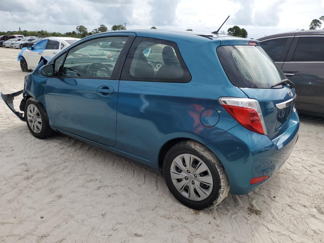 2012 Toyota Yaris - Фото 2