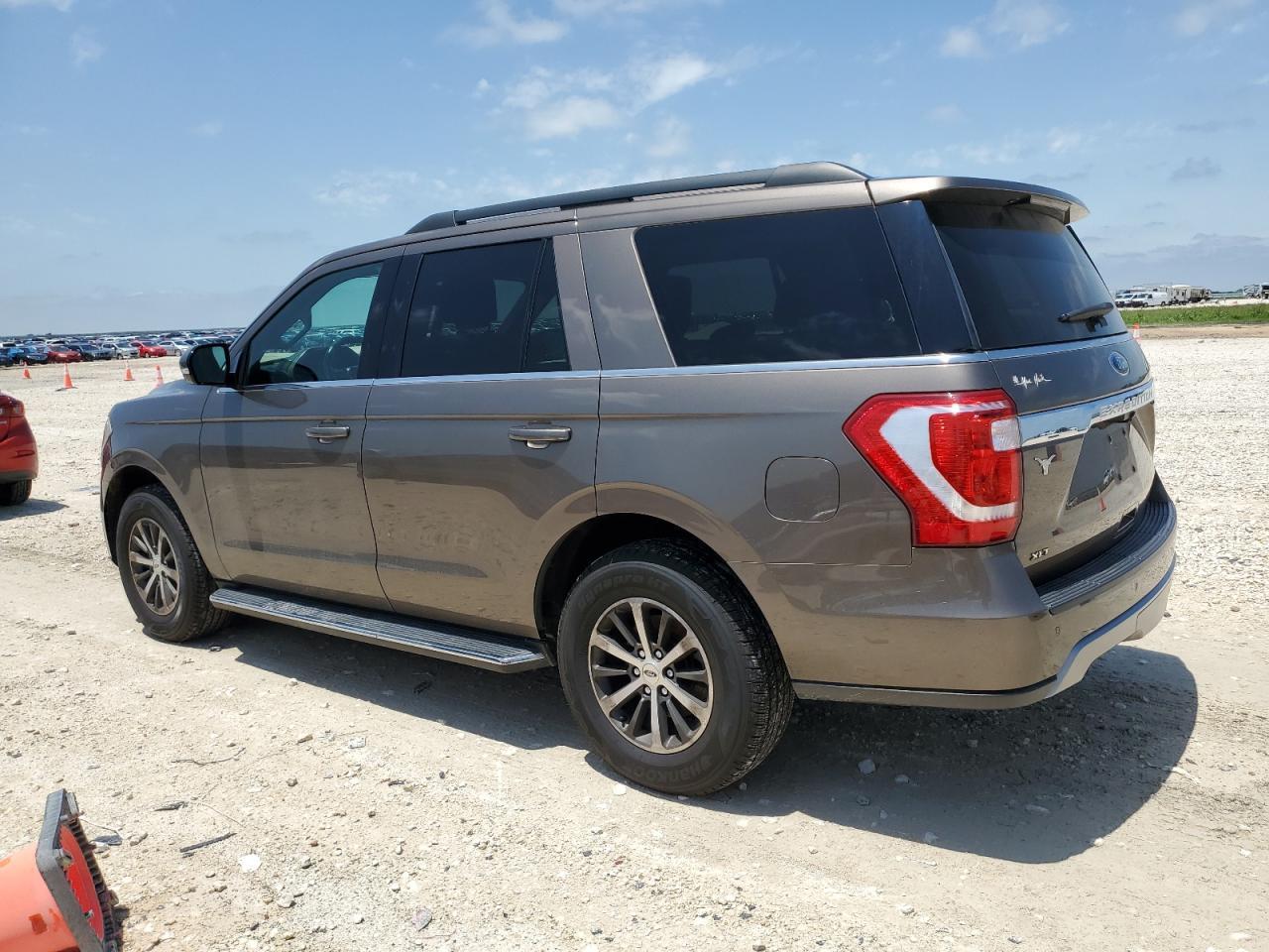 2018 Ford Expedition Xlt - Фото 2
