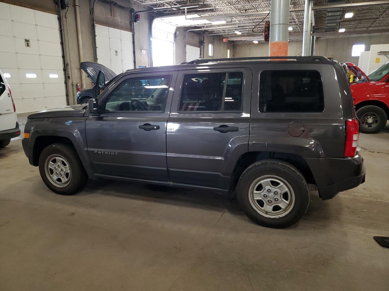 2016 Jeep Patriot Sport - Фото 2