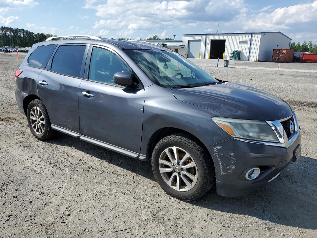 2013 Nissan Pathfinder S - Image 4