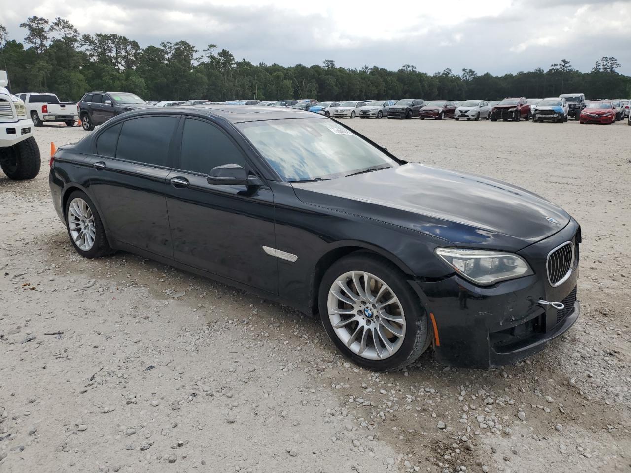 2015 BMW 750 Li - Фото 4