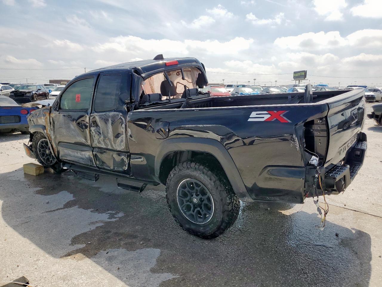 2020 Toyota Tacoma Access Cab - Фото 2