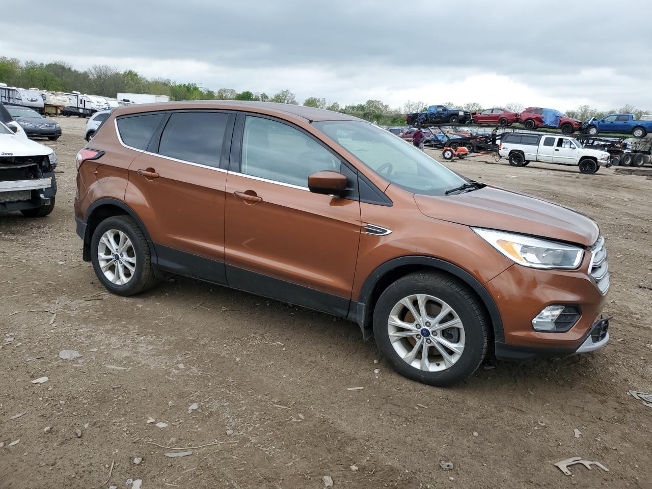 2017 Ford Escape Se - Фото 4