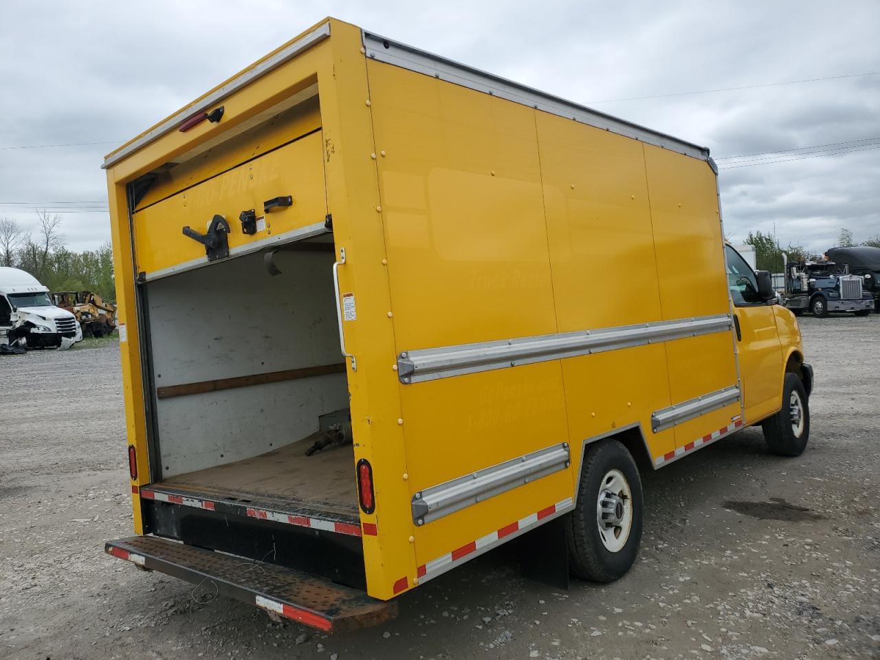 2020 GMC Savana Cut - Trucks - Фото 3