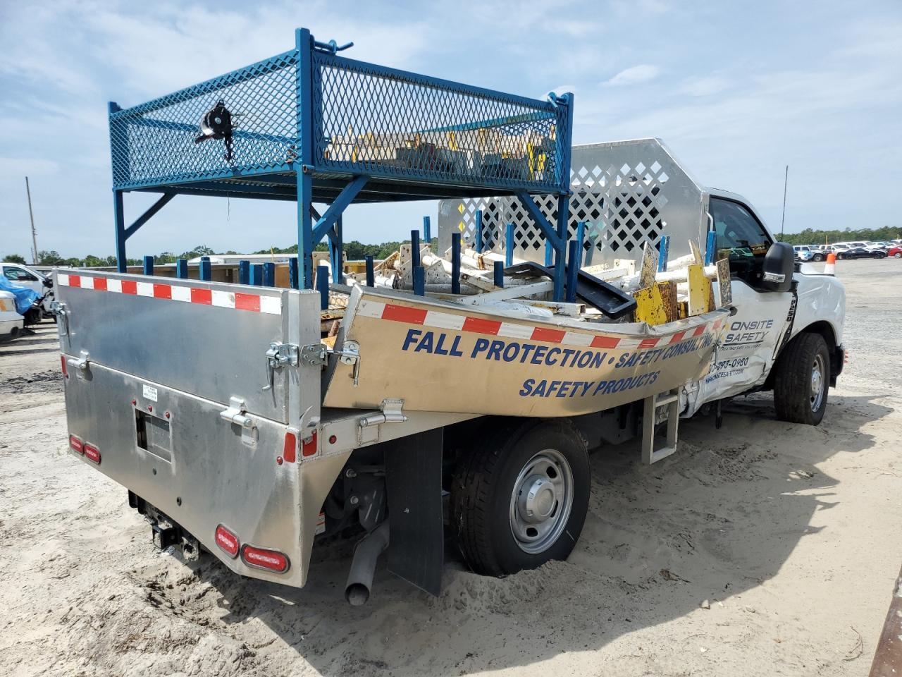 2024 Ford F250 Super Duty - Фото 3